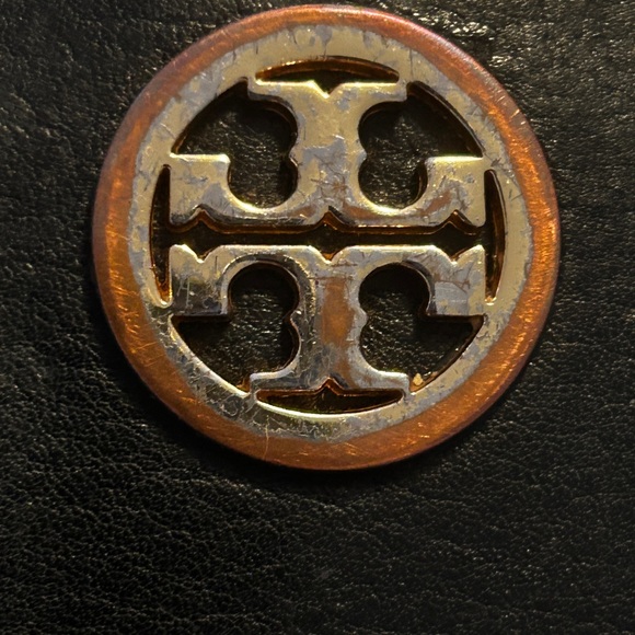 Tory Burch Black Leather Zip Wallet. Project Piece - Picture 2 of 13